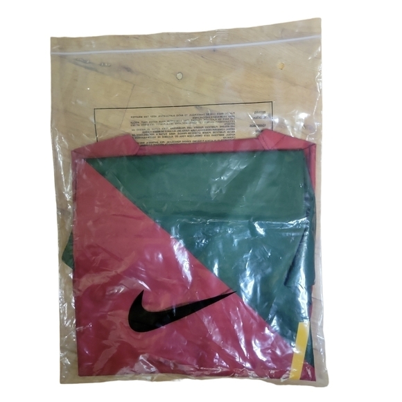 NIKE Portugal Soccer Jersey Stadium Home (Cristiano Ronaldo) - Men's - Picture 11 of 11